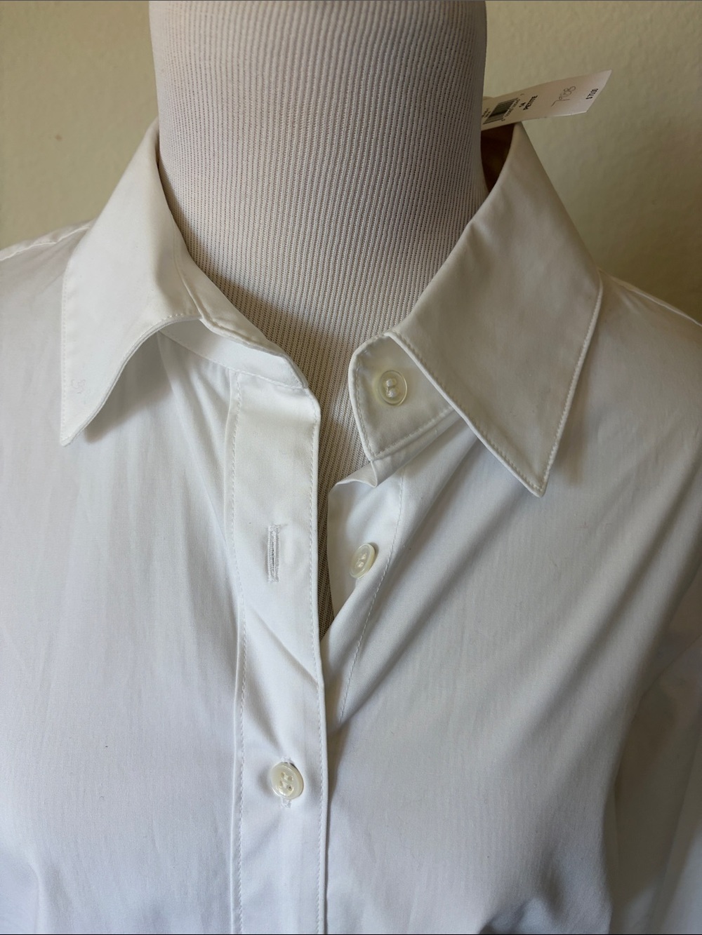 Banana Republic Women's White Button-Down Shirt - Picture 2 of 7